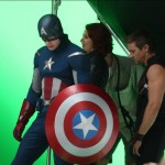 Evans-Renner-Johansson-Costumes-Avengers-1024x622