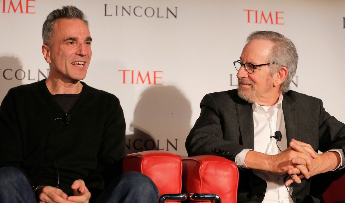 daniel-day-lewis-steven-spielberg-lincoln-screening-08